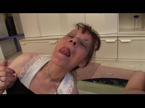 ❤️ Dvije bake i jedan djed imaju trojku Jebeni video  kod nas